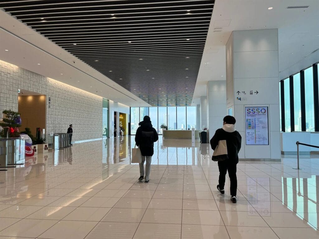 5 CROSSTIES COFFEE 渋谷スクランブルスクエア>