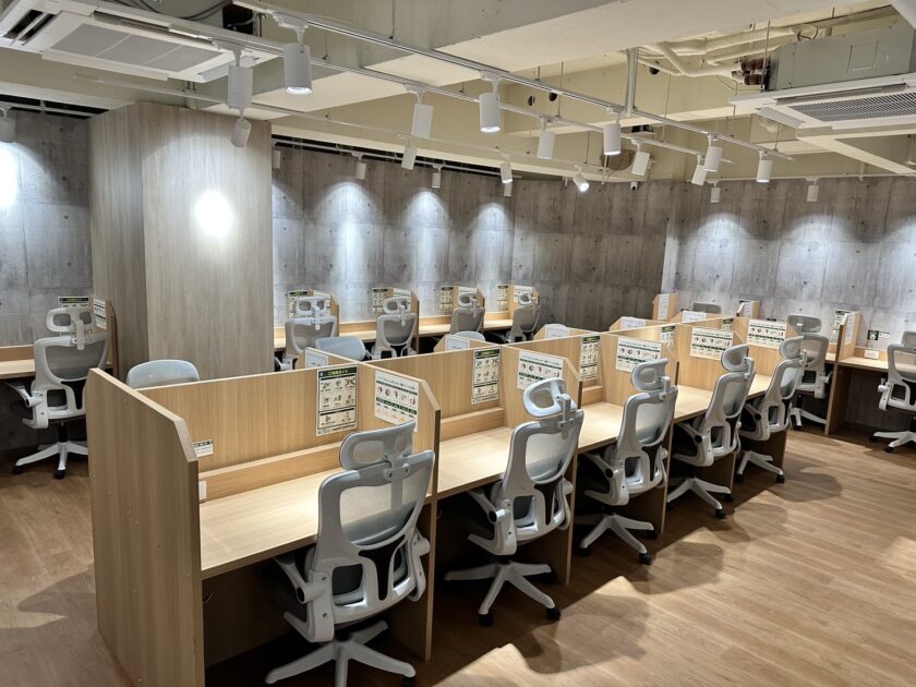 StudyWork Cafe24_店内画像