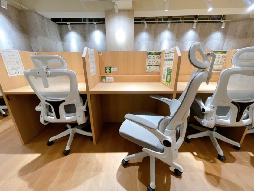 StudyWork Cafe2_デスク
